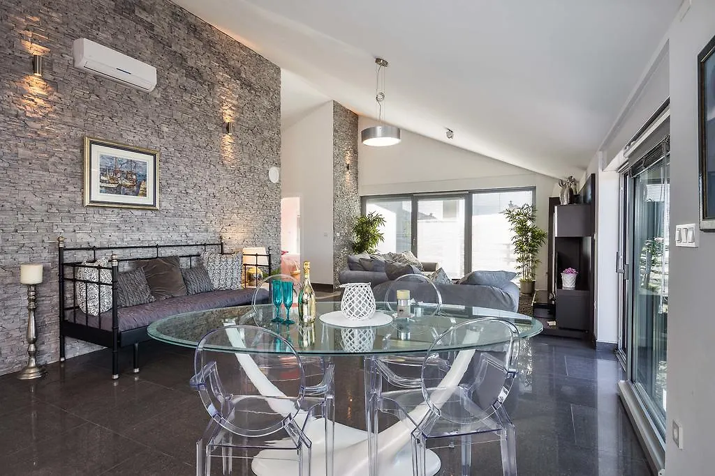 Villa Kalmar - Heated Pool And Spectacular Sea View
